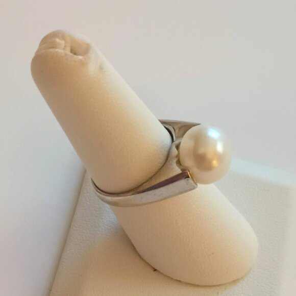 Silver Tone Large Pearl Ring 7.5 Beautiful Fashion Jewelry - Picture 10 of 10